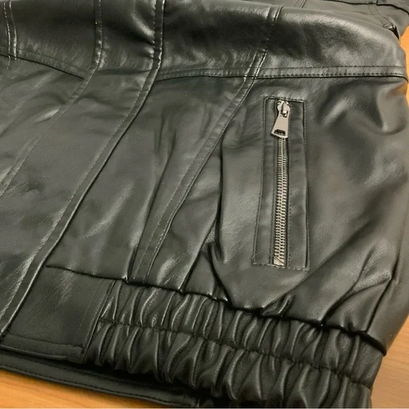 Hard Rock Hotel Casino Biloxi Faux Leather Jacket Black Bomber Mens NWT - Picture 7 of 8